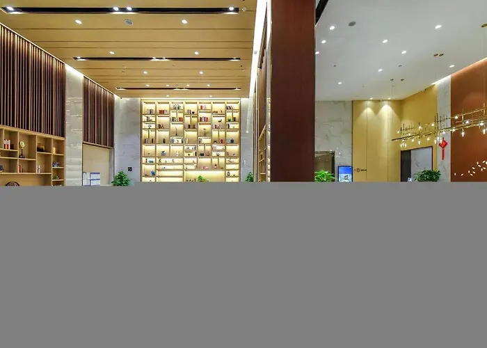 Lavande Hotel Nanchong Xihua Shida