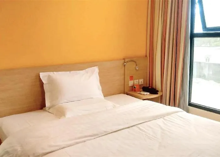 7Days Inn Langzhong Seven Mile Avenue